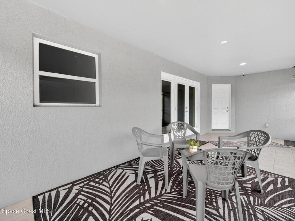 1285 Grandeur Street, Palm Bay, FL 32909