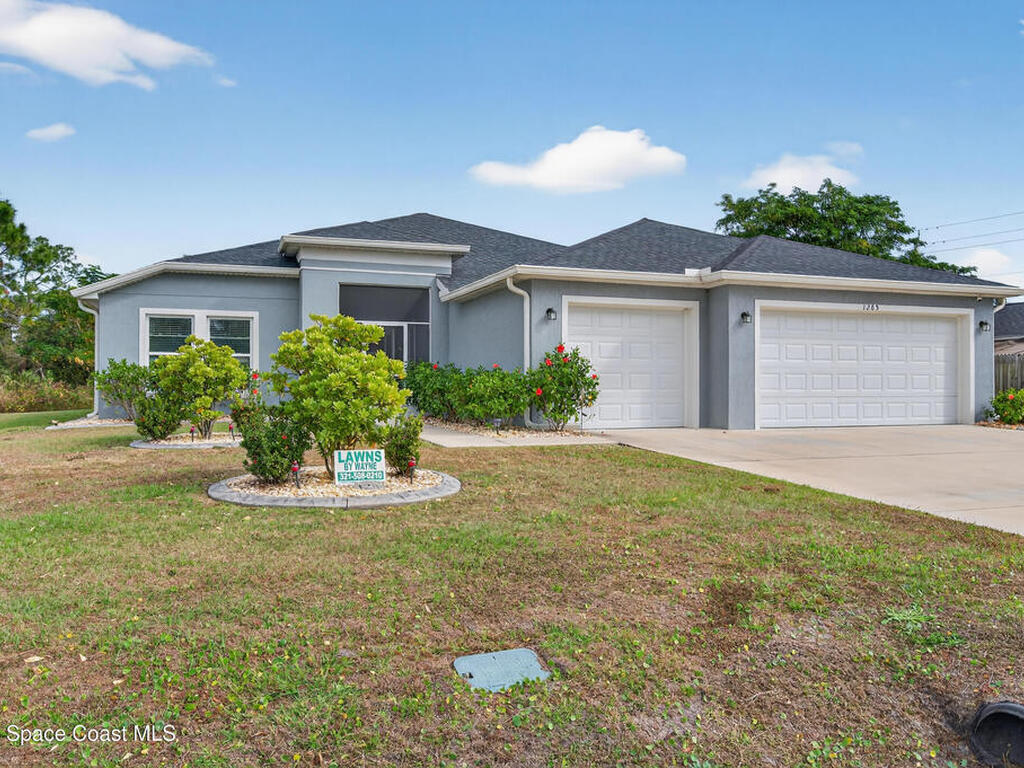 1285 Grandeur Street, Palm Bay, FL 32909