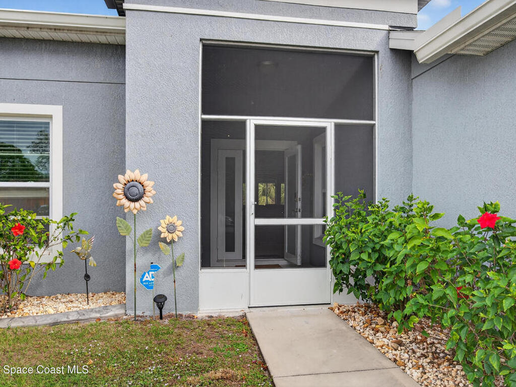 1285 Grandeur Street, Palm Bay, FL 32909