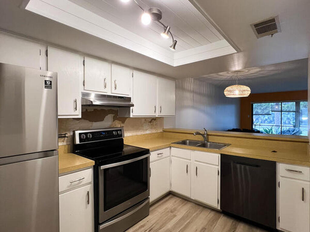 158 Augusta Way, Suntree, FL 32940