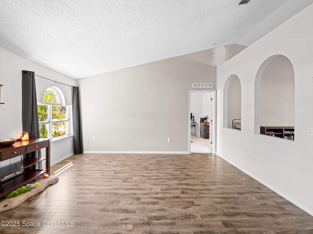 940 Jupiter Boulevard, Palm Bay, FL 32907