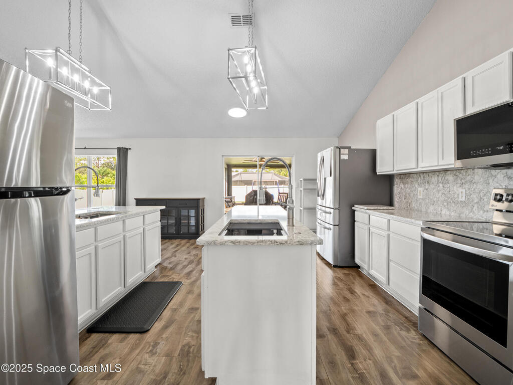 940 Jupiter Boulevard, Palm Bay, FL 32907