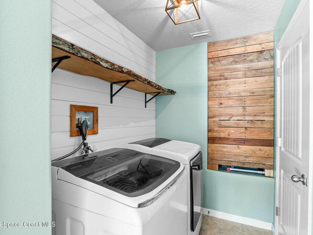 481 Almansa Street, Palm Bay, FL 32907