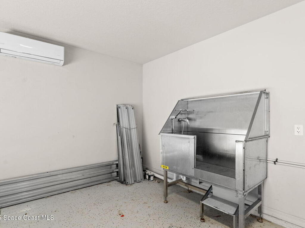 481 Almansa Street, Palm Bay, FL 32907