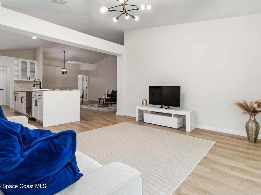 2161 Brookshire Circle, Melbourne, FL 32904