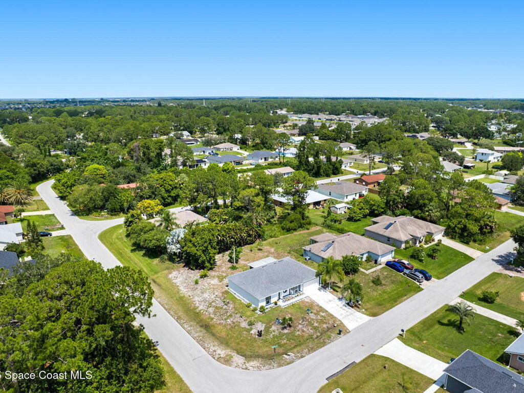 398 Taunton Road, Palm Bay, FL 32908