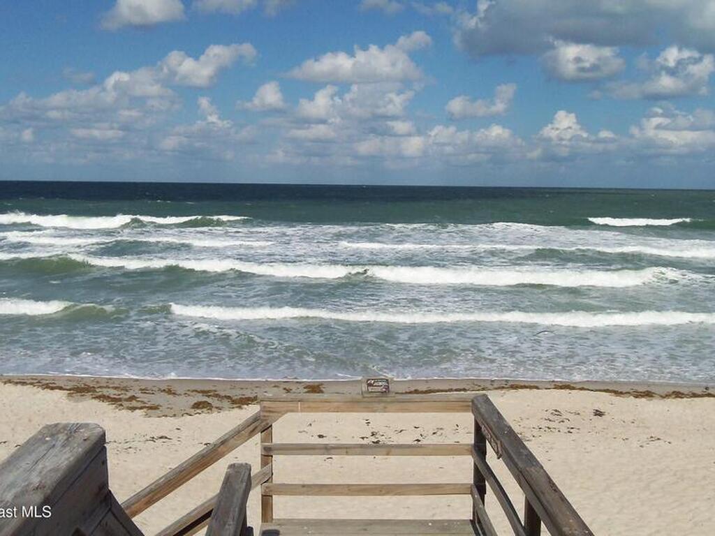 3681 Sawgrass Drive, Titusville, FL 32780