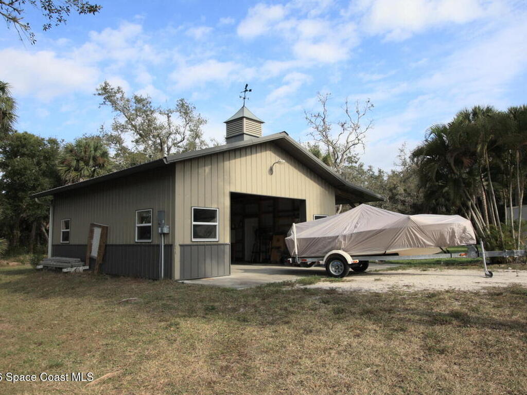 9673 Fleming Grant Road, Sebastian, FL 32976
