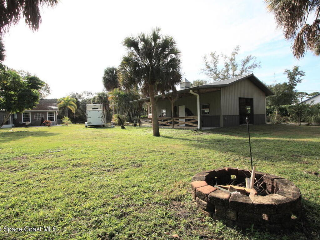 9673 Fleming Grant Road, Sebastian, FL 32976