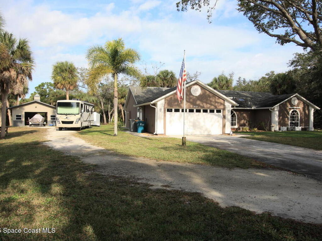 9673 Fleming Grant Road, Sebastian, FL 32976