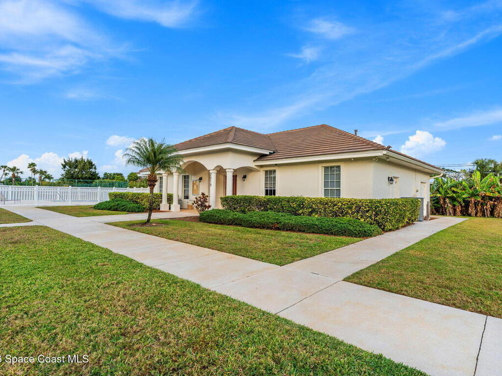 630 Newport Drive, Indialantic, FL 32903