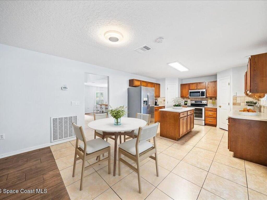 2338 Maeve Circle, West Melbourne, FL 32904