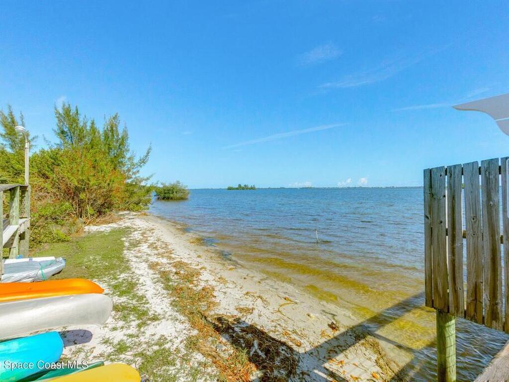 914 Hyacinth Circle, Barefoot Bay, FL 32976