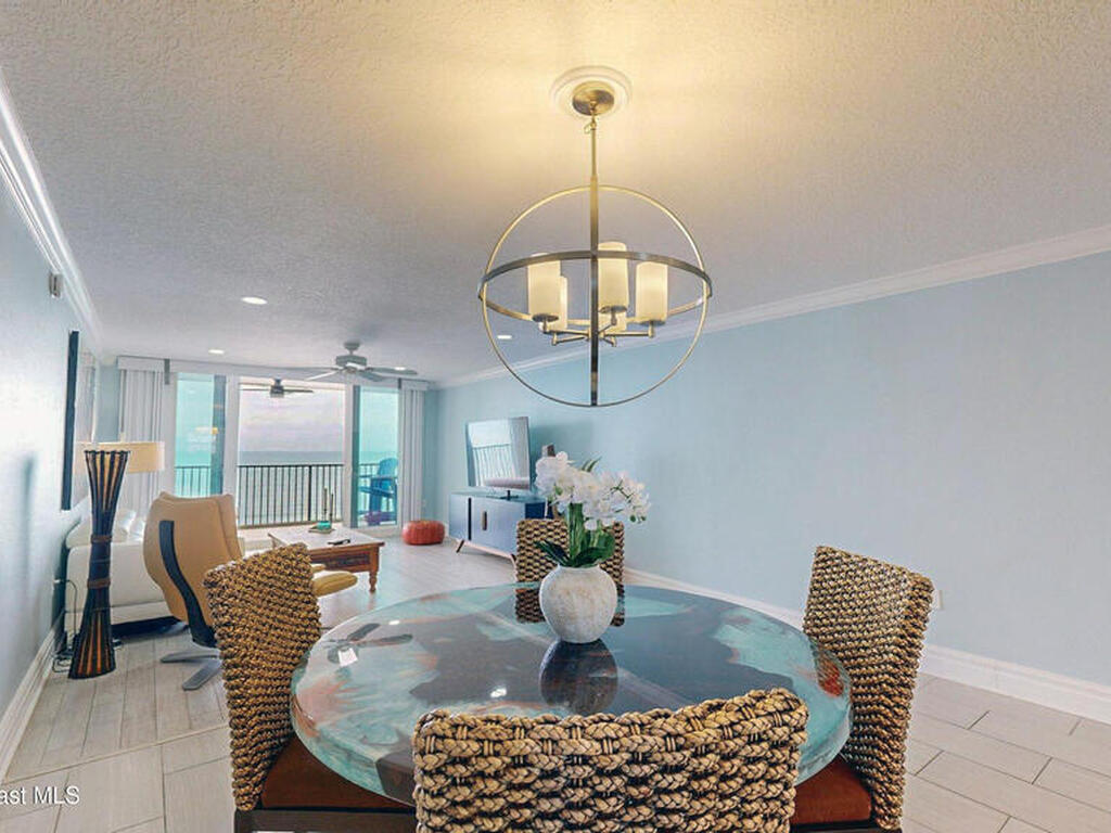 2815 S Atlantic Avenue, Cocoa Beach, FL 32931