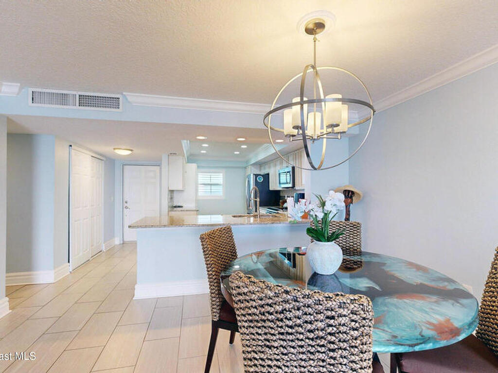 2815 S Atlantic Avenue, Cocoa Beach, FL 32931