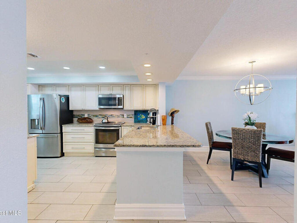 2815 S Atlantic Avenue, Cocoa Beach, FL 32931