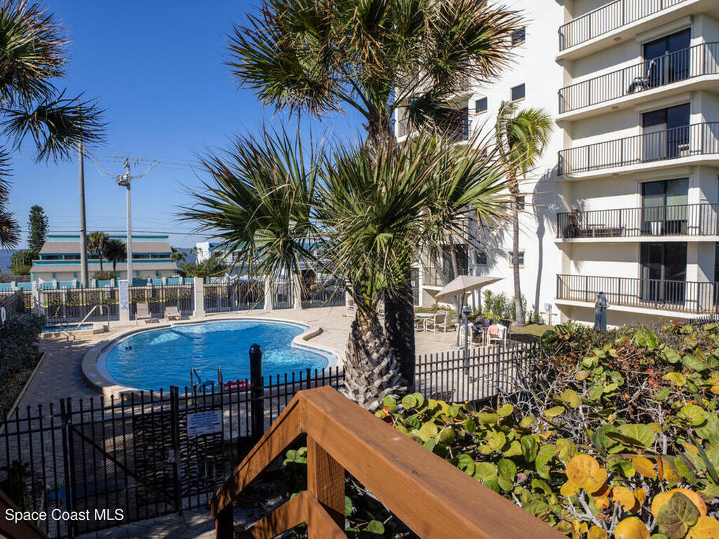 2815 S Atlantic Avenue, Cocoa Beach, FL 32931