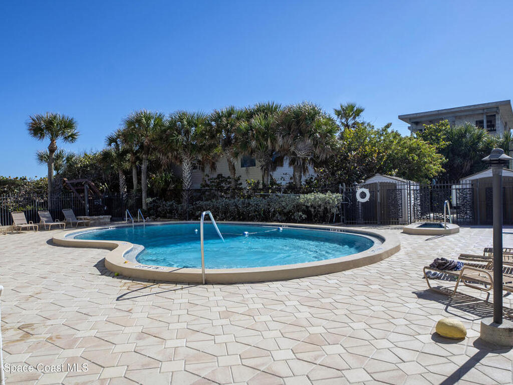 2815 S Atlantic Avenue, Cocoa Beach, FL 32931