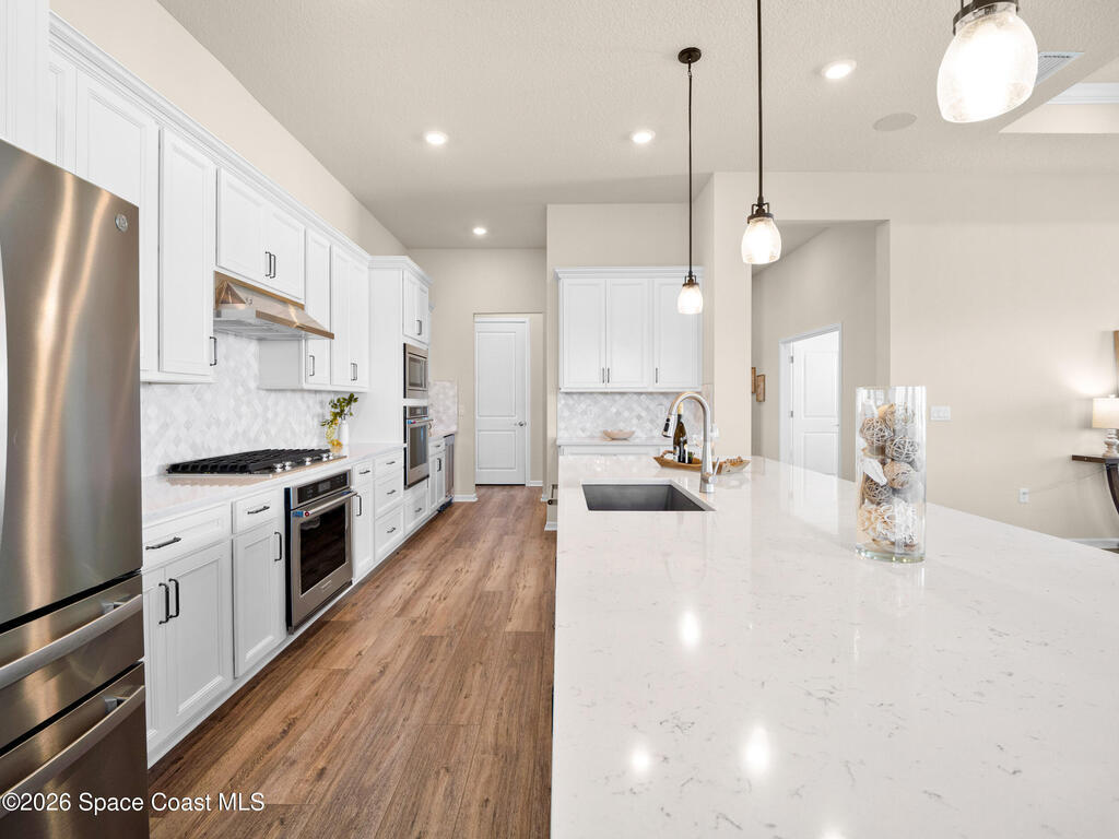 8969 Shoreline Avenue, Melbourne, FL 32940