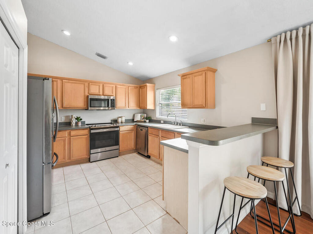 332 Brookcrest Circle, Rockledge, FL 32955