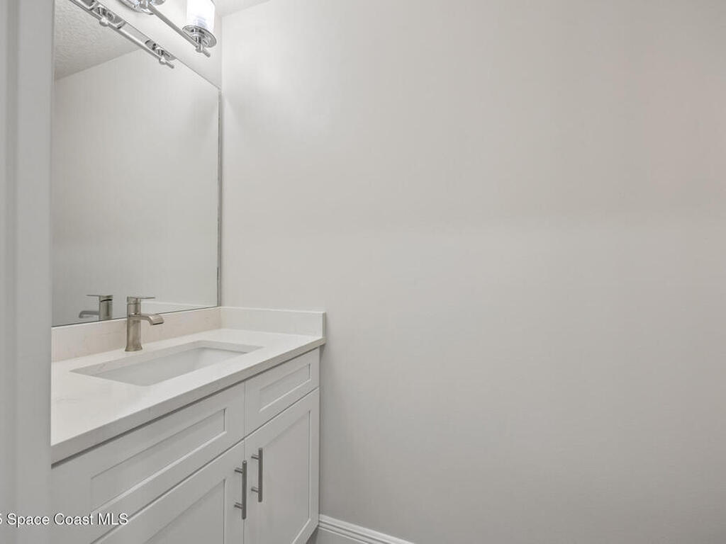 208 Hidden Woods Place, Melbourne, FL 32901