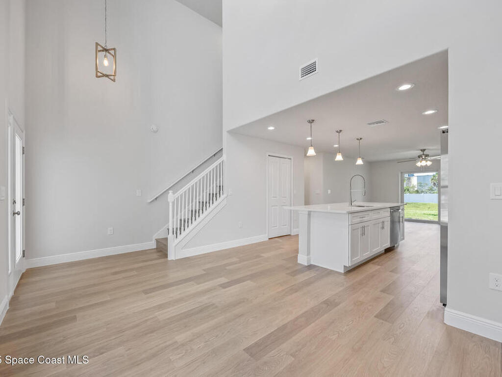 208 Hidden Woods Place, Melbourne, FL 32901