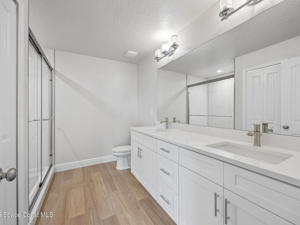 218 Hidden Woods Place, Melbourne, FL 32901