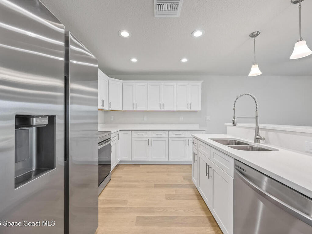 218 Hidden Woods Place, Melbourne, FL 32901