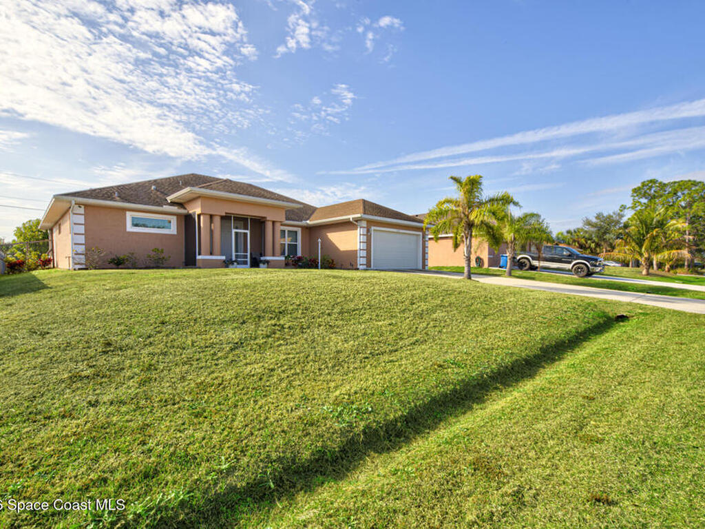 462 Gancedo Street, Palm Bay, FL 32908