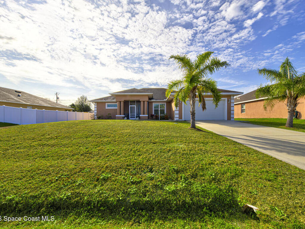 462 Gancedo Street, Palm Bay, FL 32908