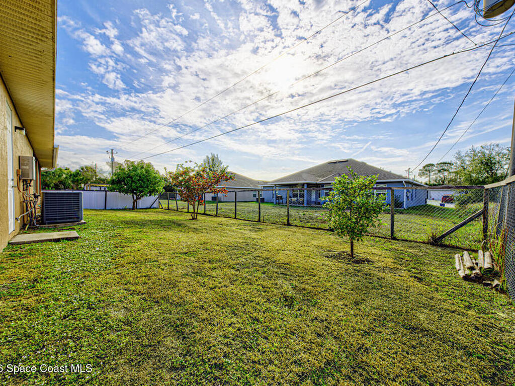 462 Gancedo Street, Palm Bay, FL 32908