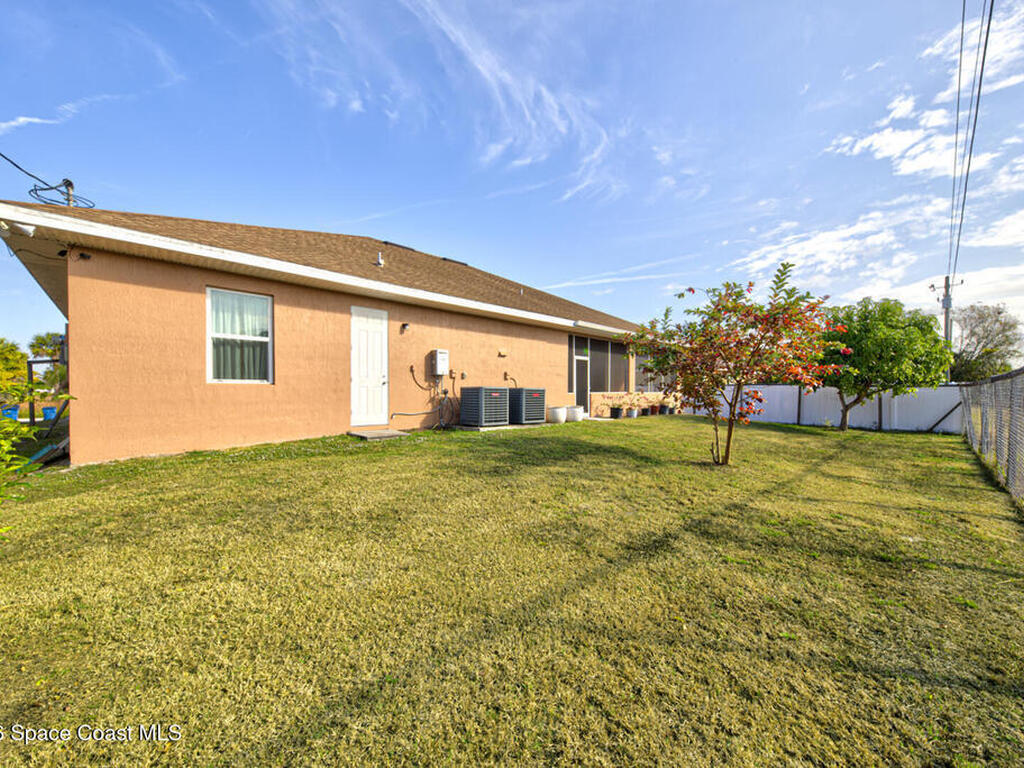 462 Gancedo Street, Palm Bay, FL 32908