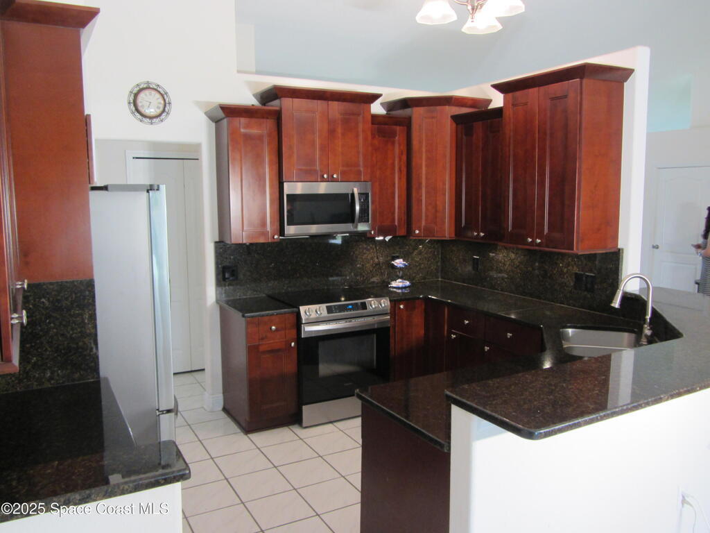 1422 Kaslo Circle, Palm Bay, FL 32907