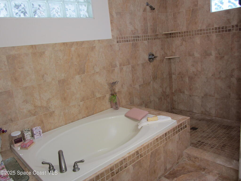 1422 Kaslo Circle, Palm Bay, FL 32907