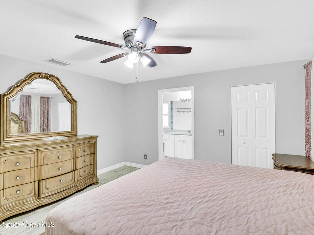 2120 87th Court, Vero Beach, FL 32966