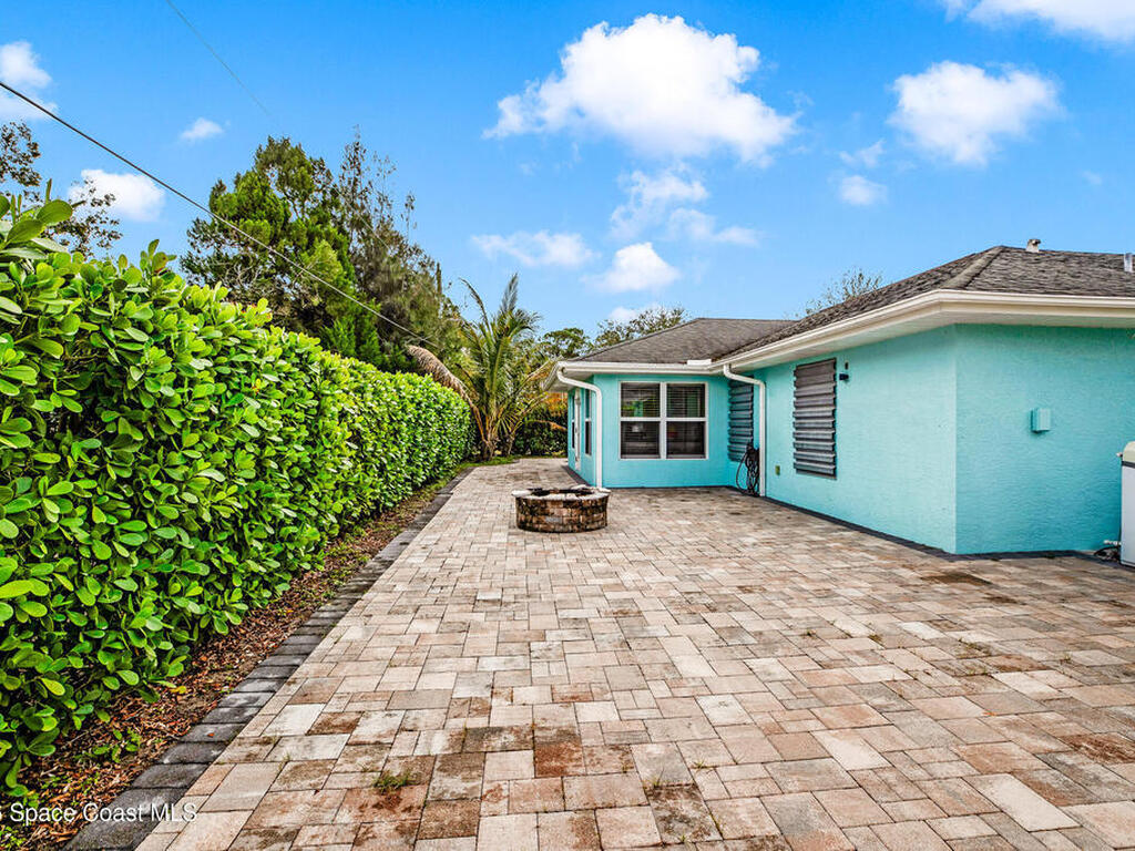 2120 87th Court, Vero Beach, FL 32966