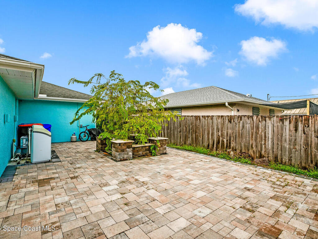 2120 87th Court, Vero Beach, FL 32966