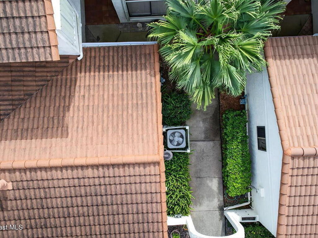 1607 Parkside Place, Indian Harbour Beach, FL 32937