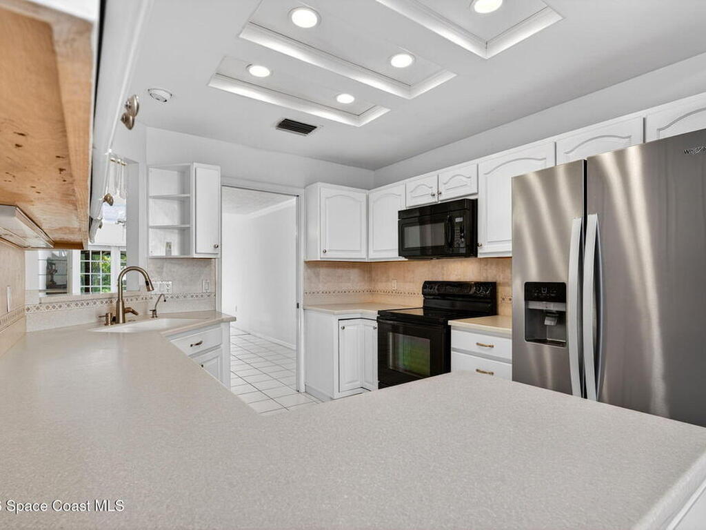 1607 Parkside Place, Indian Harbour Beach, FL 32937