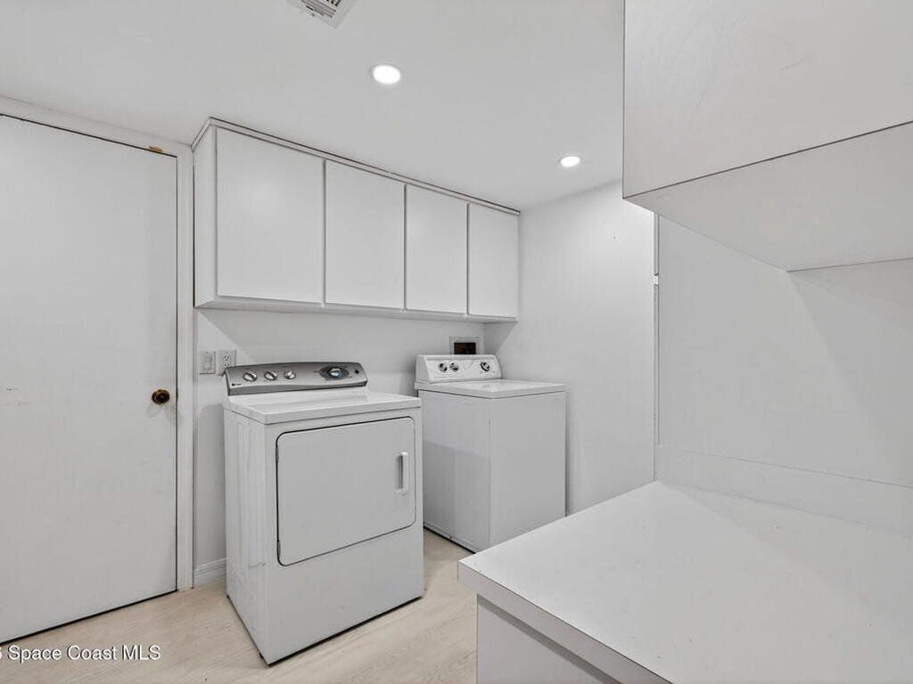 1607 Parkside Place, Indian Harbour Beach, FL 32937