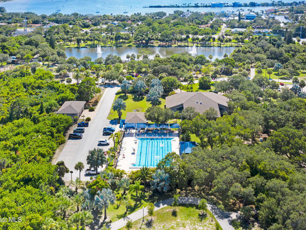 1607 Parkside Place, Indian Harbour Beach, FL 32937