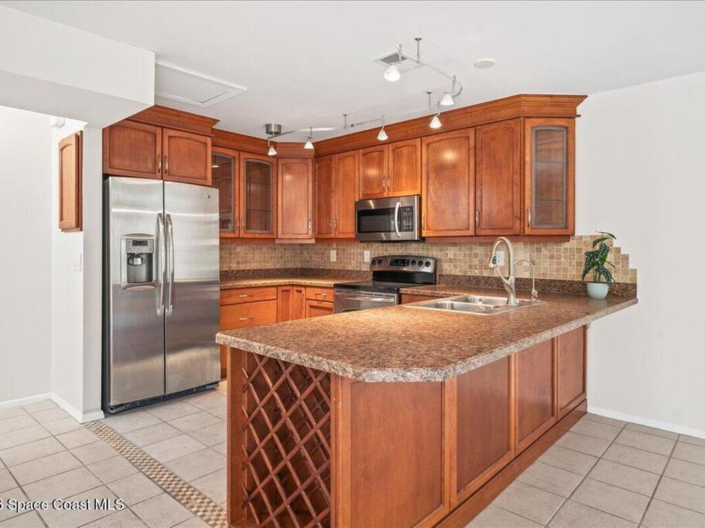 1030 Abada Court, Palm Bay, FL 32905