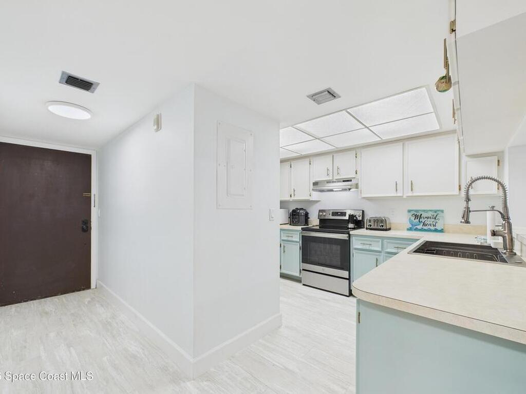 1860 N Atlantic Avenue, Cocoa Beach, FL 32931