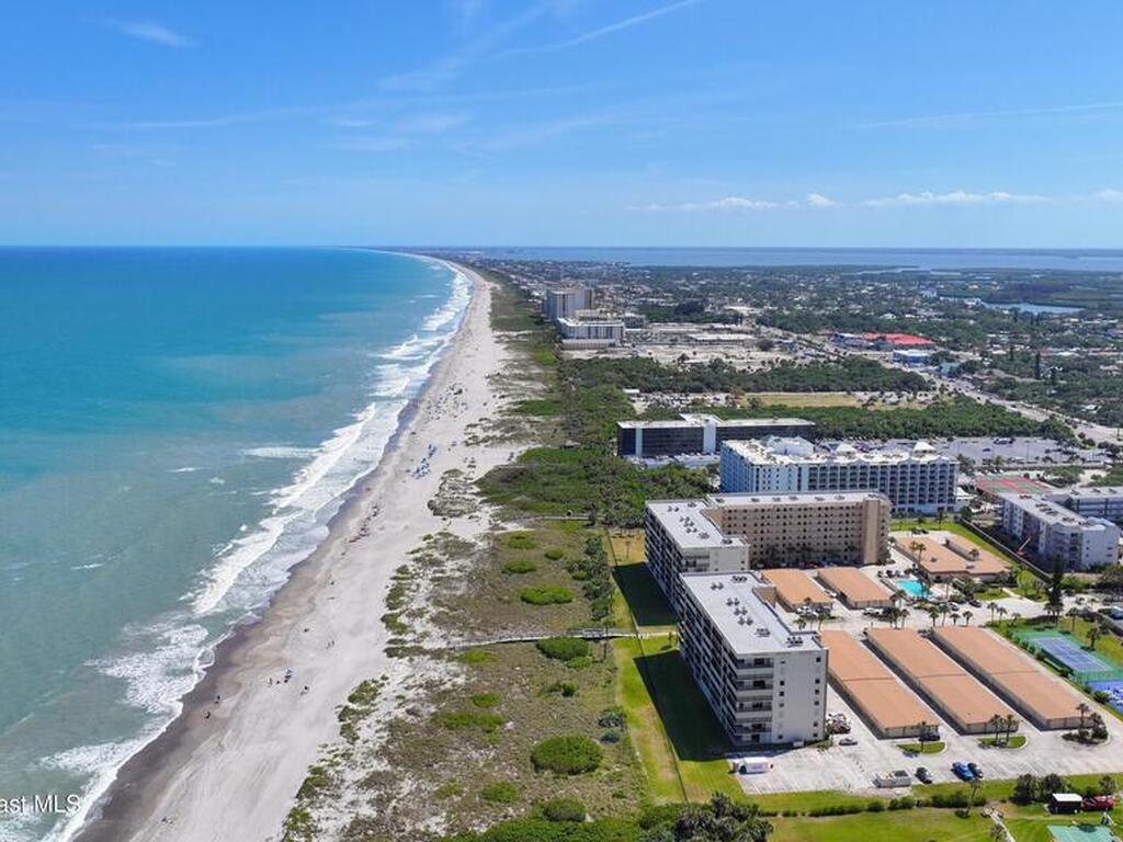 1860 N Atlantic Avenue, Cocoa Beach, FL 32931
