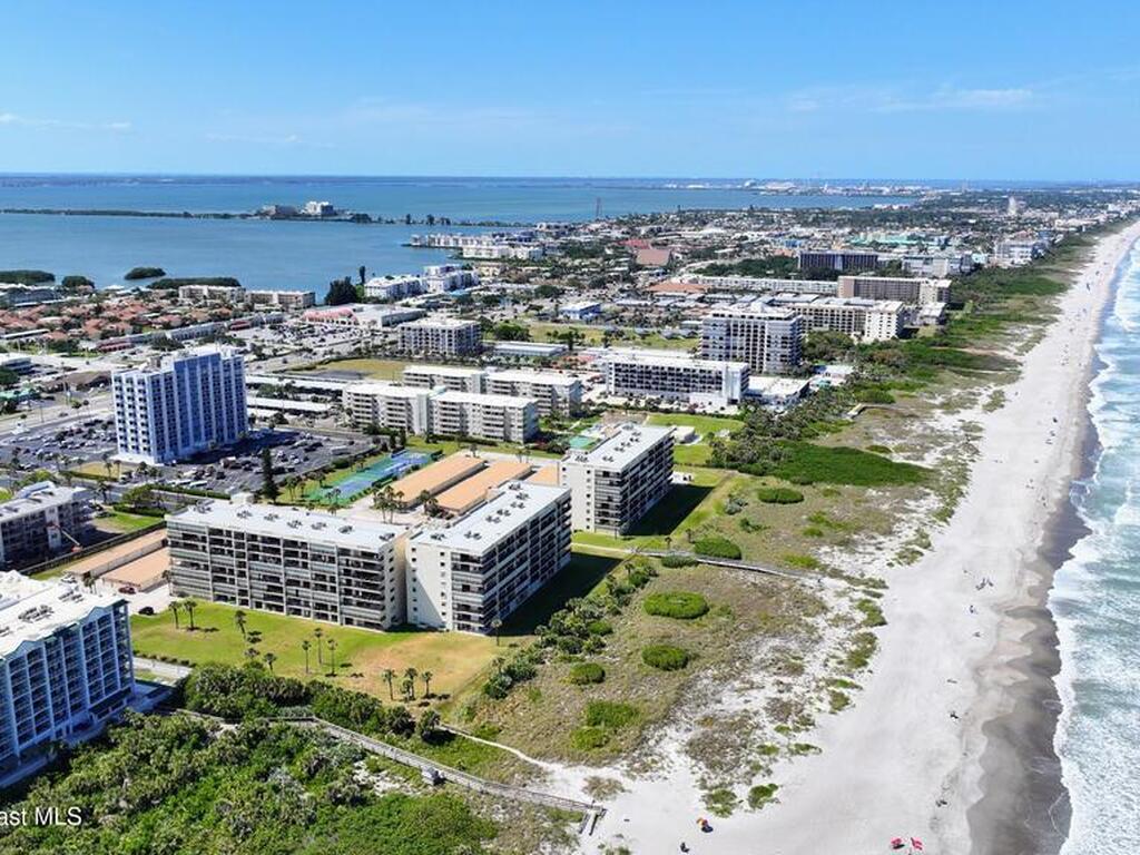 1860 N Atlantic Avenue, Cocoa Beach, FL 32931