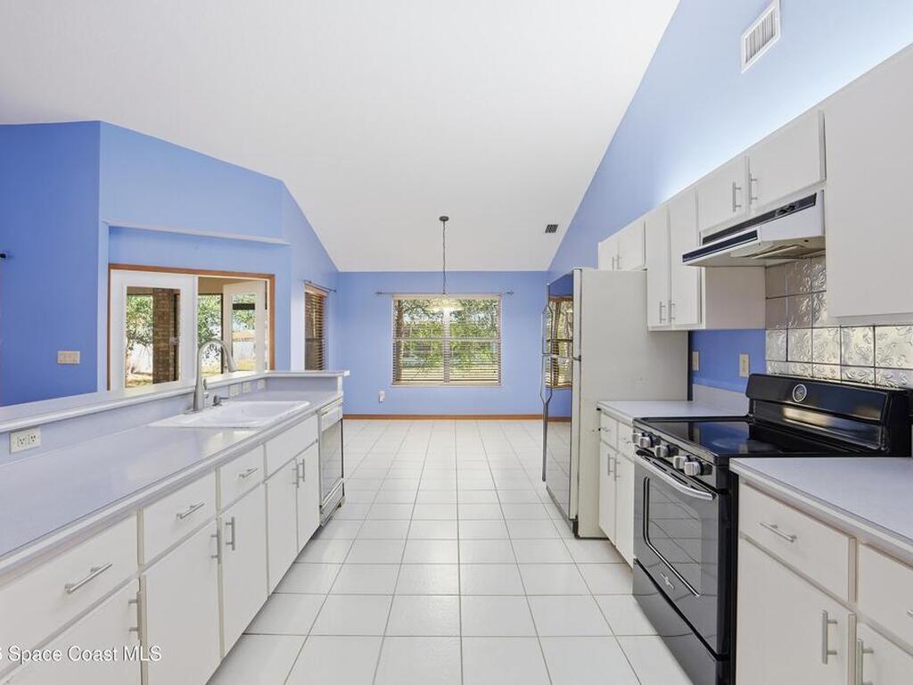 1031 Peacock Avenue, Palm Bay, FL 32907