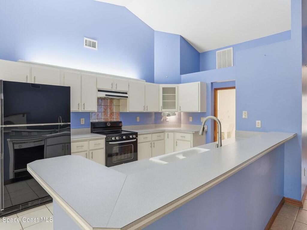 1031 Peacock Avenue, Palm Bay, FL 32907