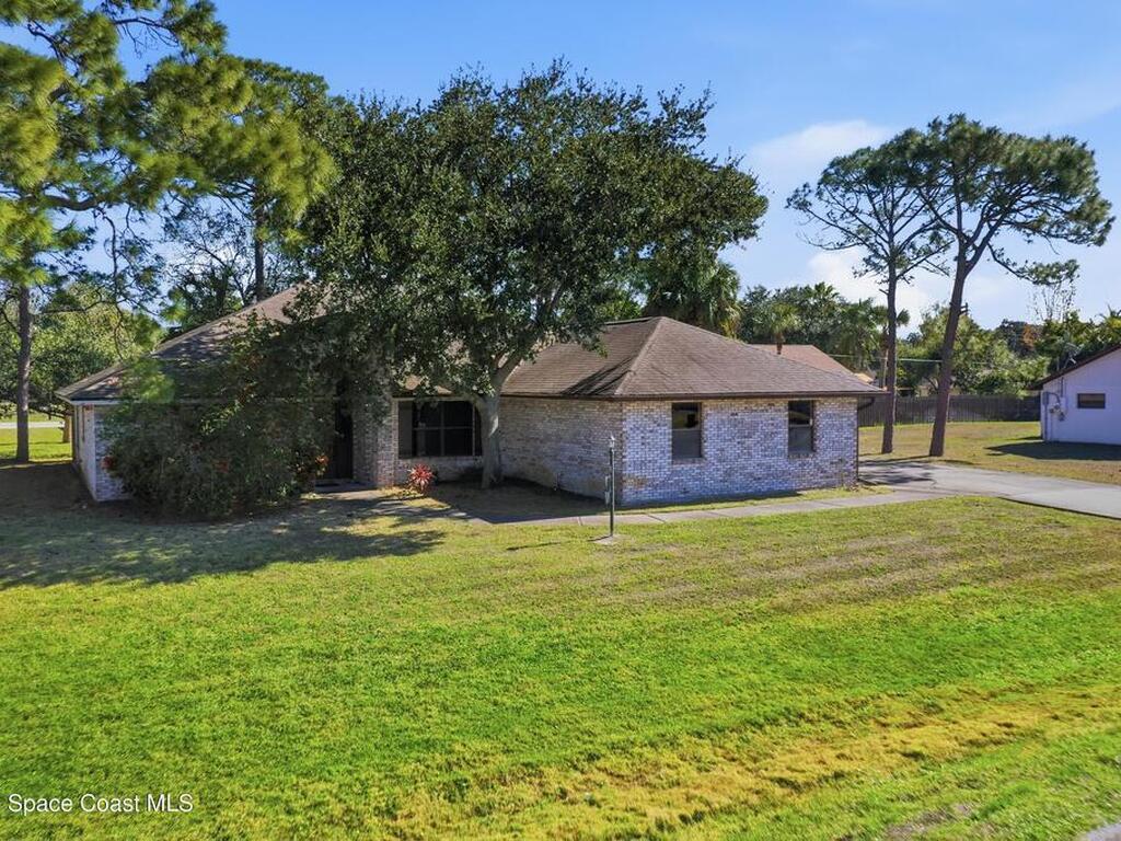 1031 Peacock Avenue, Palm Bay, FL 32907