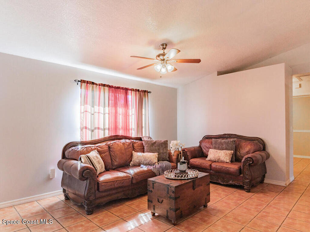 1117 Sapphire Street, Palm Bay, FL 32909