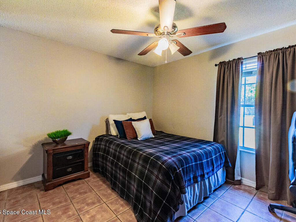 1117 Sapphire Street, Palm Bay, FL 32909